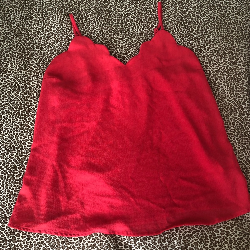 Scollop tank top